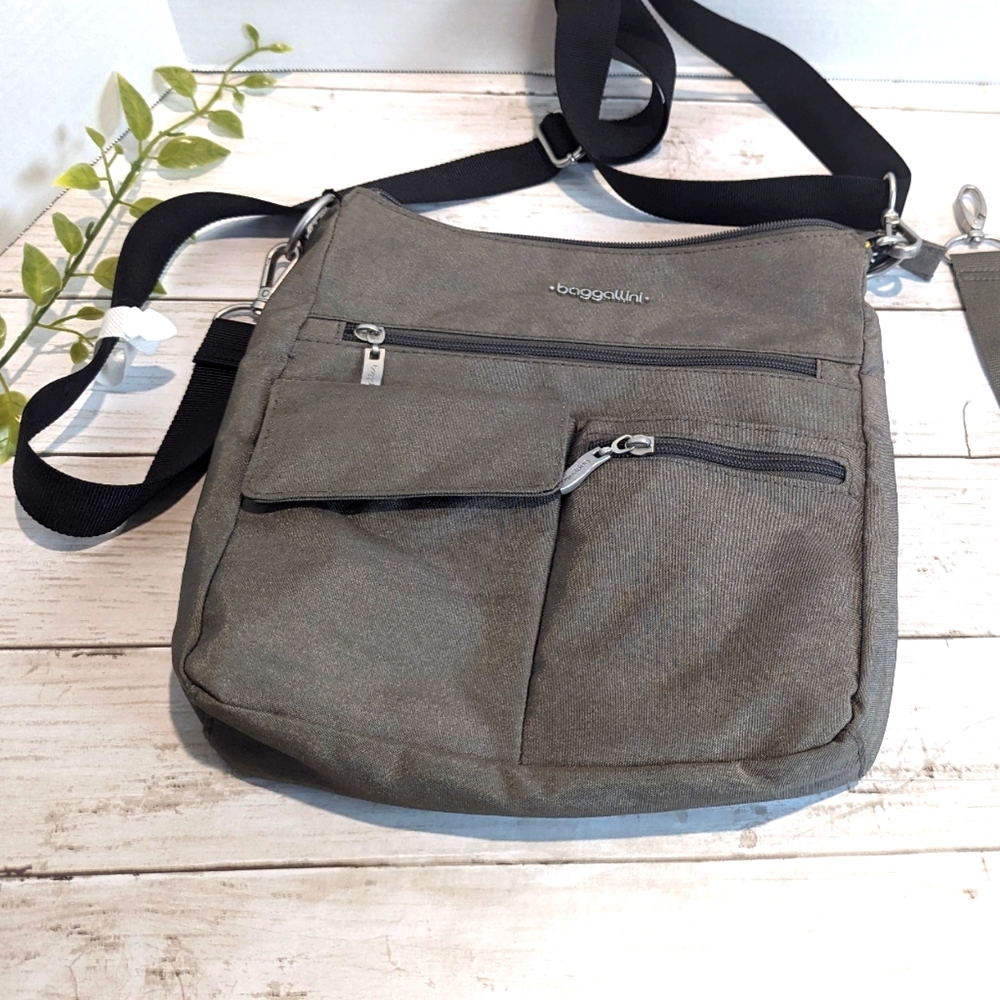 Modern Everywhere Slim Crossbody